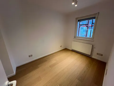 Zagreb, Tuškanac – Luksuzan četverosobni stan 110m² najam