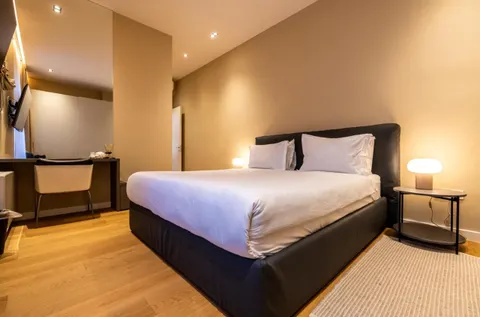 Zagreb, Centar - luksuzan dvosoban stan u strogom centru 90 m2