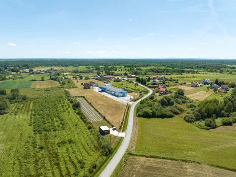Vrbovec - Zemljište i poslovni prostor