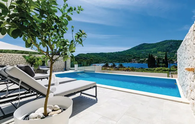 Zaton, Dubrovnik - Moderna vila uz more 210m2
