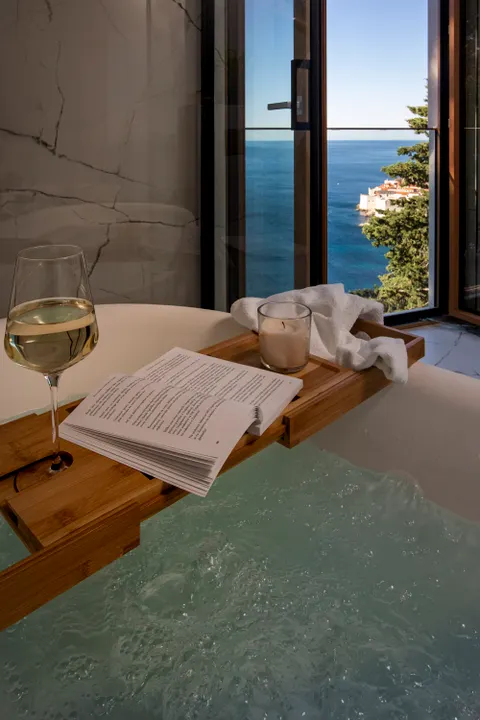 Dubrovnik - Impresivna vila s pogledom na more i grad Dubrovnik 500 m2