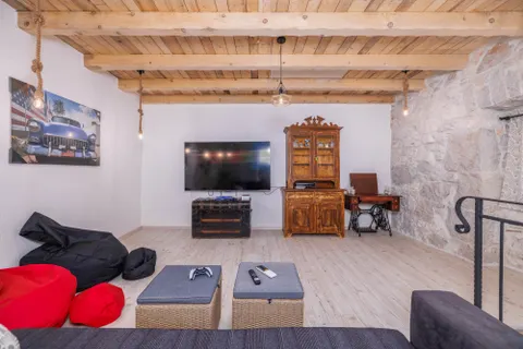 Krk - Luksuzna vila za najam 135 m2
