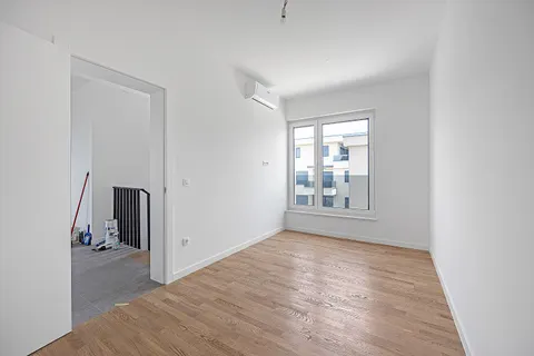 Istra, Tar - Ekskluzivan penthouse s krovnom terasom u novogradnji 130 m2