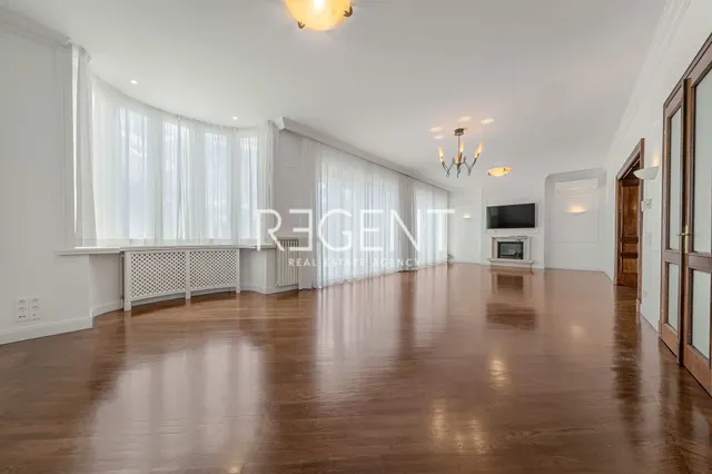 Zagreb, Tuškanac - Luksuzan stan s vrtom 250 m2, najam