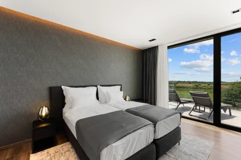 Istra, Poreč – Dizajnerska vila s pogledom na more 310 m2