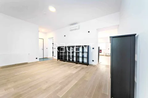 Zagreb, Centar - Luksuzan četverosoban penthouse s velikom terasom 225 m2