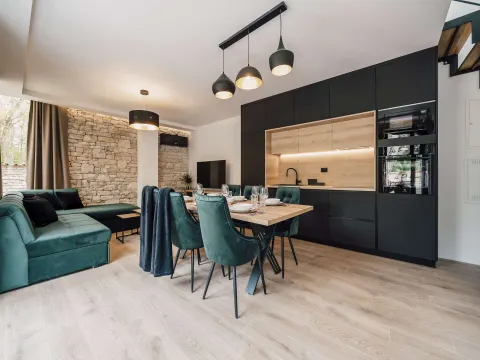 Zadar, Privlaka – Novoizgrađena kameno-moderna vila
