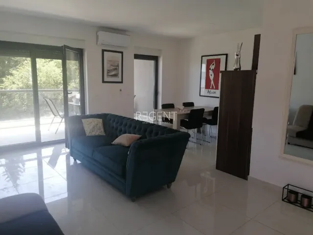 Kaštela - Dvosoban stan s lođom i pogledom na more 56,72 m²