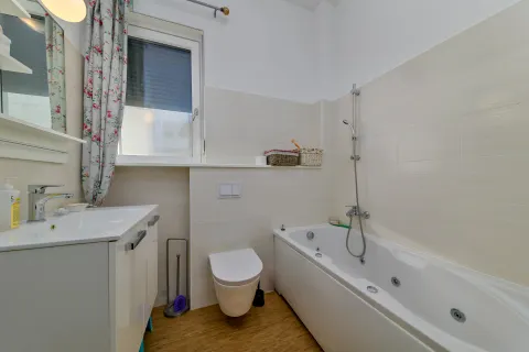 Zagreb, Jarun - Moderna kuća s bazenom uz jezero, 400 m2