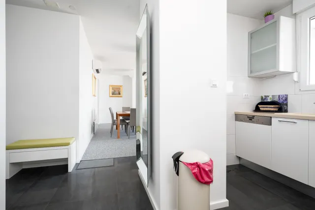 Split, Dragovode - Luksuzan penthouse s terasom i pogledom na more 103 m2