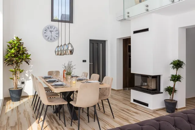 Šibenik, Žaborić - Moderna novoizgrađena vila s bazenom 380 m2