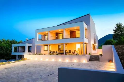 Plitvice, Selište Drežničko - Uhodani hotel na Plitvicama *Prilika za investiciju*