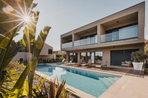 Istra, Vabriga – Moderna vila s bazenom u blizini mora