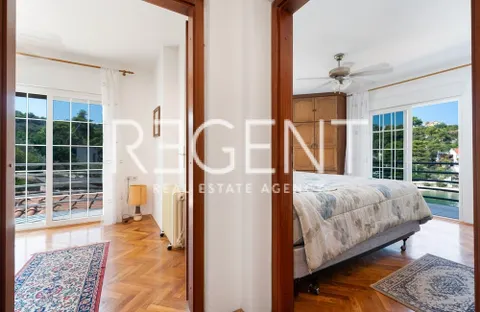 Šolta, Rogač - Mediteranska vila prvi red uz more 264 m2 ekskluzivna prodaja