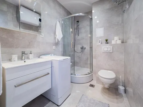 Trogir, centar - Jednosoban stan sa prekrasnim pogledom i loggiom 63 m2