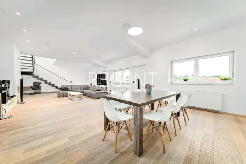 Zagreb, Centar - Luksuzan četverosoban penthouse s velikom terasom 225 m2