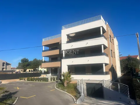 Zadar, Sukošan - Luksuzan trosoban stan 110 m2 novogradnja