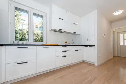 Brač, Milna - Moderna vila prvi red uz more, 264 m2