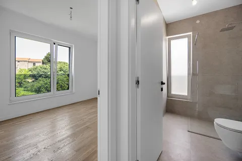 Istra, Tar - Ekskluzivan penthouse s krovnom terasom u novogradnji 130 m2