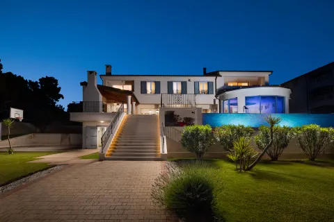 Šibenik - Prekrasna luksuzna vila uz more 1000 m2