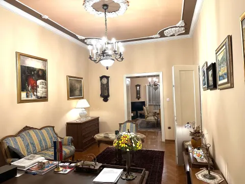 Zagreb, Centar – Građanski stan 244 m2 NOVA CIJENA