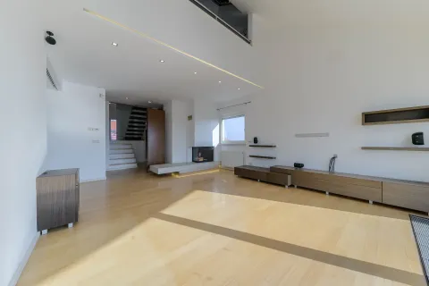 Zagreb, Remete - Luksuzan trosoban stan na odličnoj lokaciji 173 m2