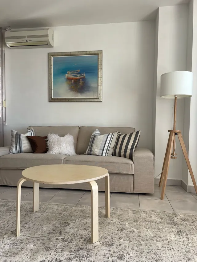Split, Žnjan - Dvosobni stan sa loggiom i pogledom na more 100 m2
