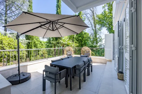 PRIVATNO: Kvarner, Opatija - Luksuzna vila na prekrasnoj lokaciji