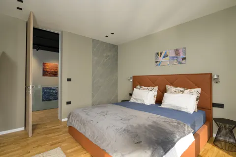 Istra, Grožnjan - Luksuzna dizajnerska vila 682 m2 novogradnja
