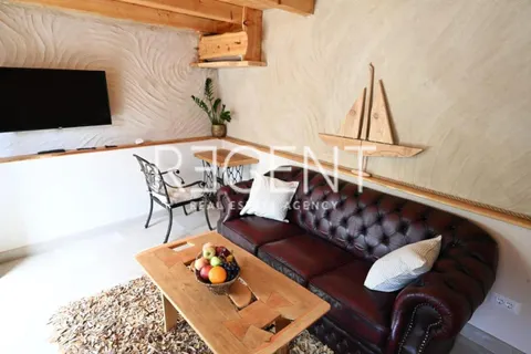 Hvar - Kamena kuća modernog dizajna 70m2
