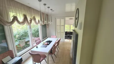 Zagreb, Remete - Vila s bazenom i dvorištem
