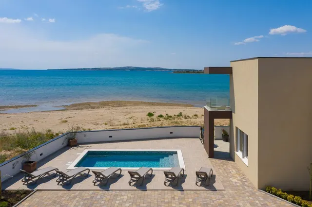 Zadar – Vila na pješčanoj plaži
