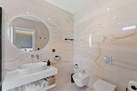 Istra, Poreč – Dizajnerska vila s pogledom na more 310 m2