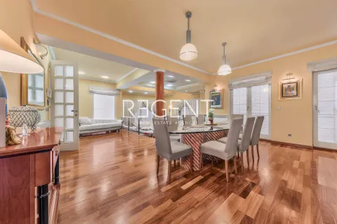 Zagreb, Maksimir – Prekrasna obiteljska vila s bazenom 600 m2