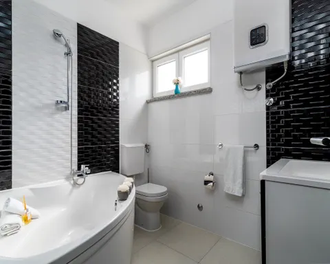 Split, Kaštela - Vila s bazenom i pogledom na more 333 m2