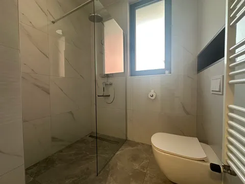 Zagreb, Petrova - Moderan trosoban stan 81 m2, najam