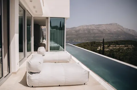 Korčula, Žrnovo - Luksuzna obiteljska vila 360 m2