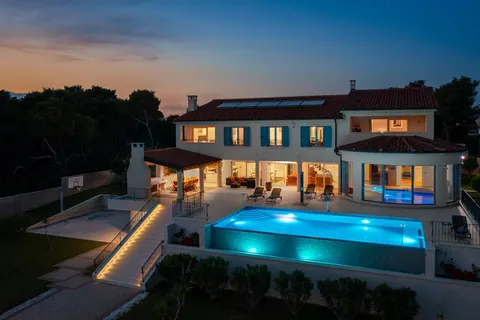Šibenik - Prekrasna luksuzna vila uz more 1000 m2