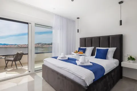 Šibenik, Vodice - Luksuzna vila na Jadranskoj obali