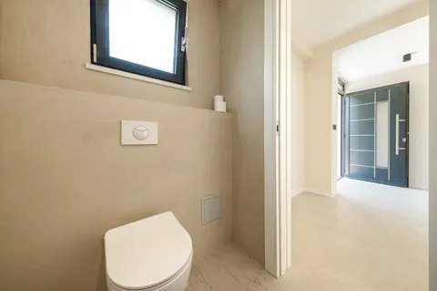 Trogir - Nova moderna vila od 300m2 s bazenom i jacuzzijem