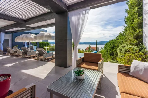 Crikvenica - Prekrasna vila s panoramskim pogledom 400 m2