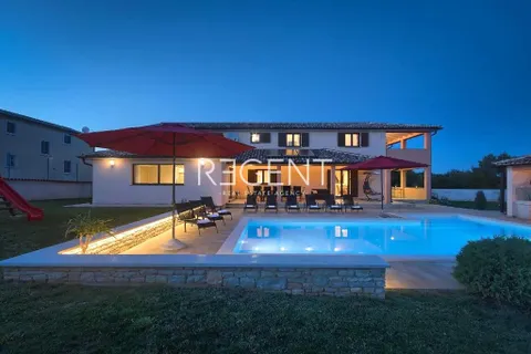 Istra, Tinjan – Prekrasna moderna vila s bazenom 260 m2