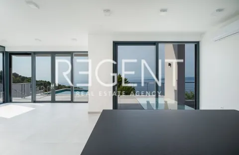 Makarska, Brela - Luksuzna vila s pogledom na more 268 m2
