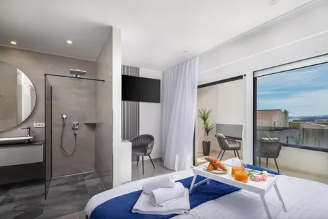 Šibenik, Vodice - Luksuzna vila na Jadranskoj obali