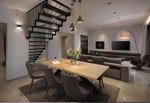 Istra, Višnjan – Vila 250 m2 na parceli od 1659 m2 top lokacija