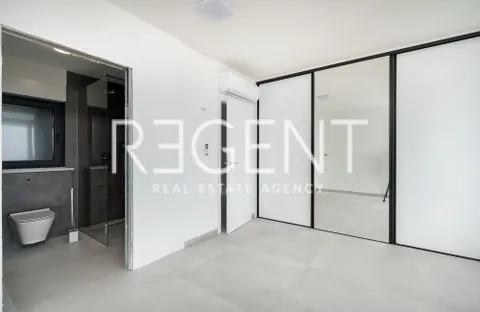 Makarska, Brela - Luksuzna vila s pogledom na more 268 m2