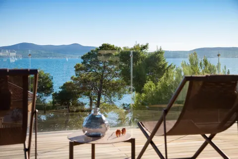 Sukošan – Luksuzna moderna vila s bazenom 495 m2