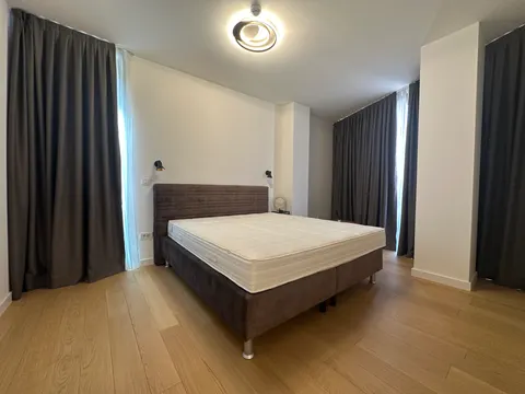 Zagreb, Petrova - Moderan trosoban stan 81 m2, najam