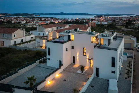 Šibenik, Vodice - Luksuzna vila na Jadranskoj obali