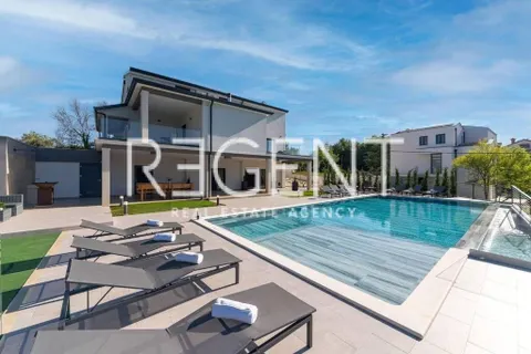 Istra, Tinjan – Elegantna vila s bazenom